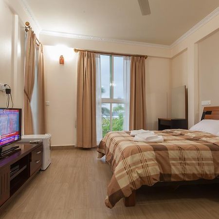 Relax Beach Inn Мале Екстериор снимка