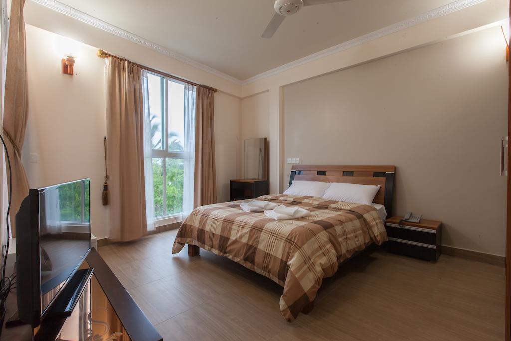 Relax Beach Inn Мале Екстериор снимка