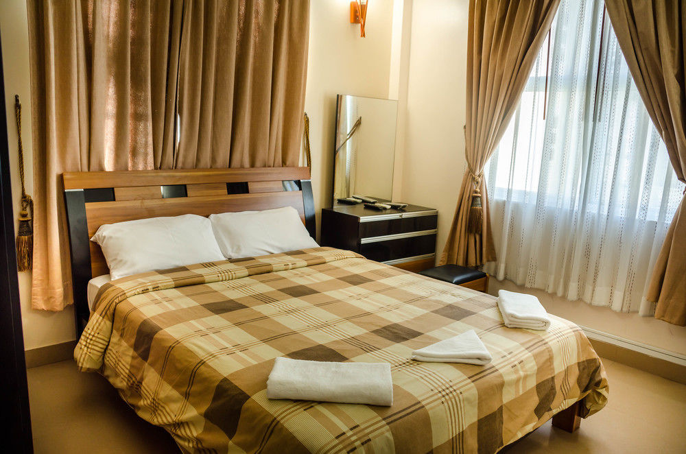 Relax Beach Inn Мале Екстериор снимка