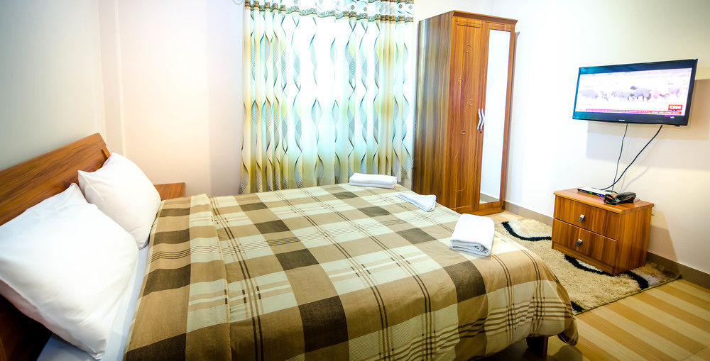 Relax Beach Inn Мале Екстериор снимка