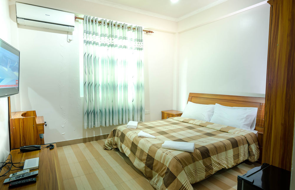 Relax Beach Inn Мале Екстериор снимка